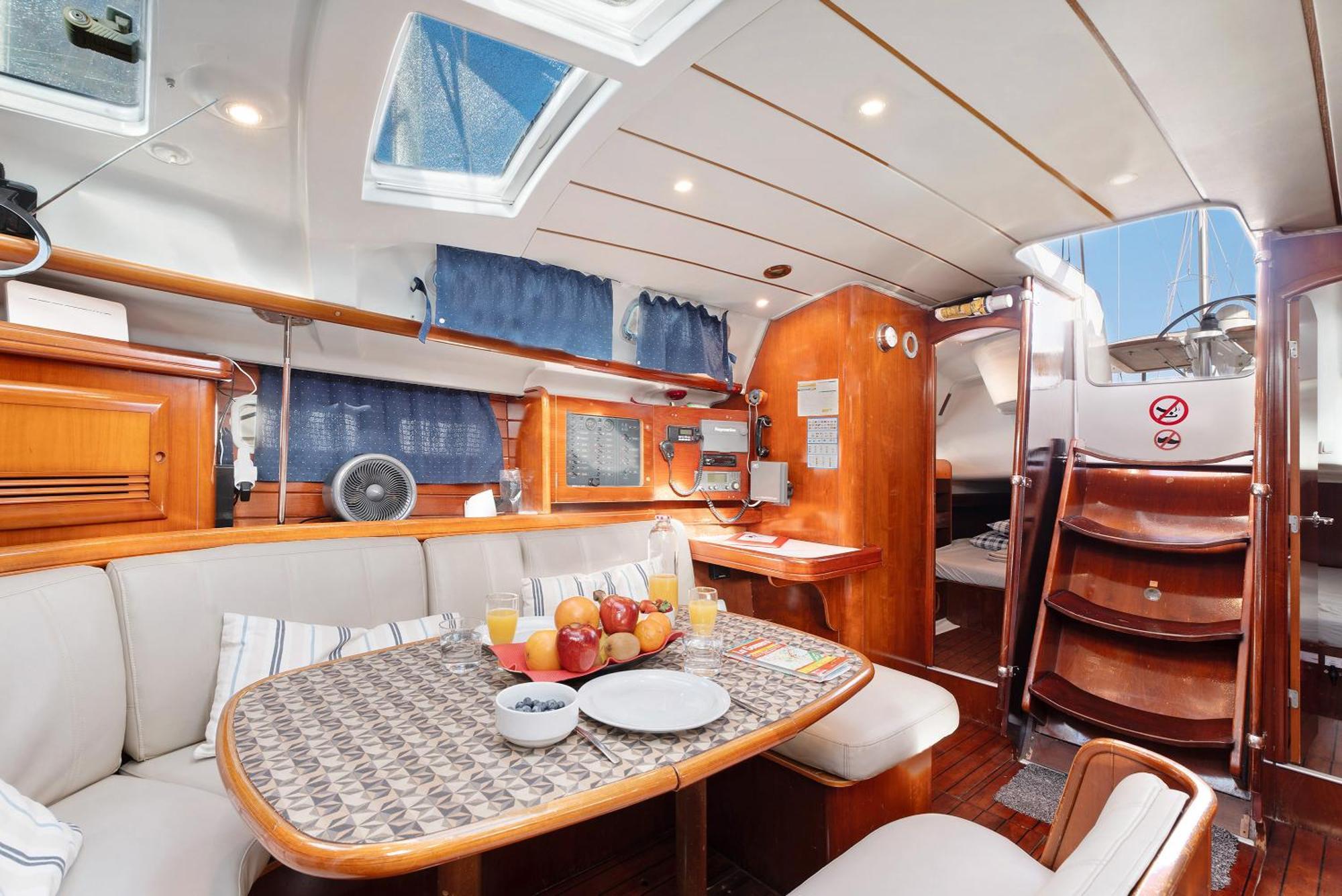Отель Pato Lucas Sail Boat Сан-Себастьян-де-ла-Гомера Экстерьер фото
