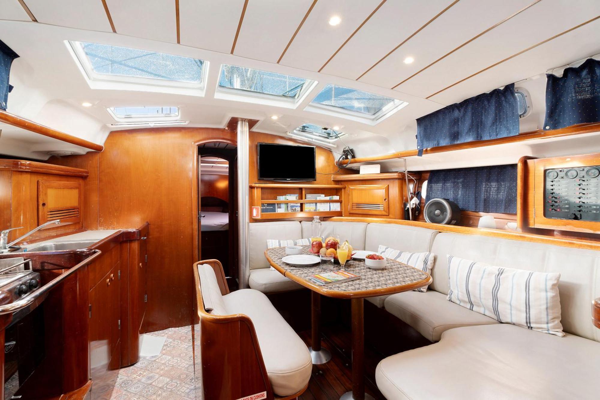 Отель Pato Lucas Sail Boat Сан-Себастьян-де-ла-Гомера Экстерьер фото