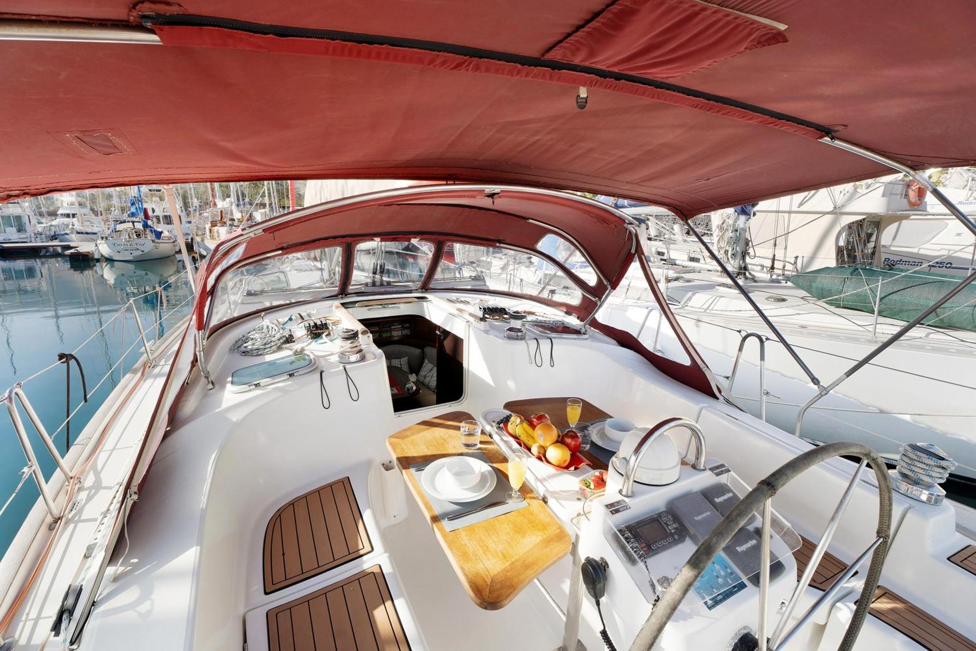 Отель Pato Lucas Sail Boat Сан-Себастьян-де-ла-Гомера Экстерьер фото